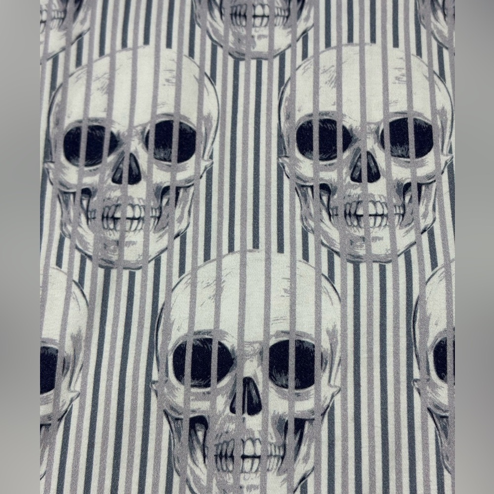 Maceoo- Skull Shirt-‎ XL- Like New!!! - Picture 2 of 5